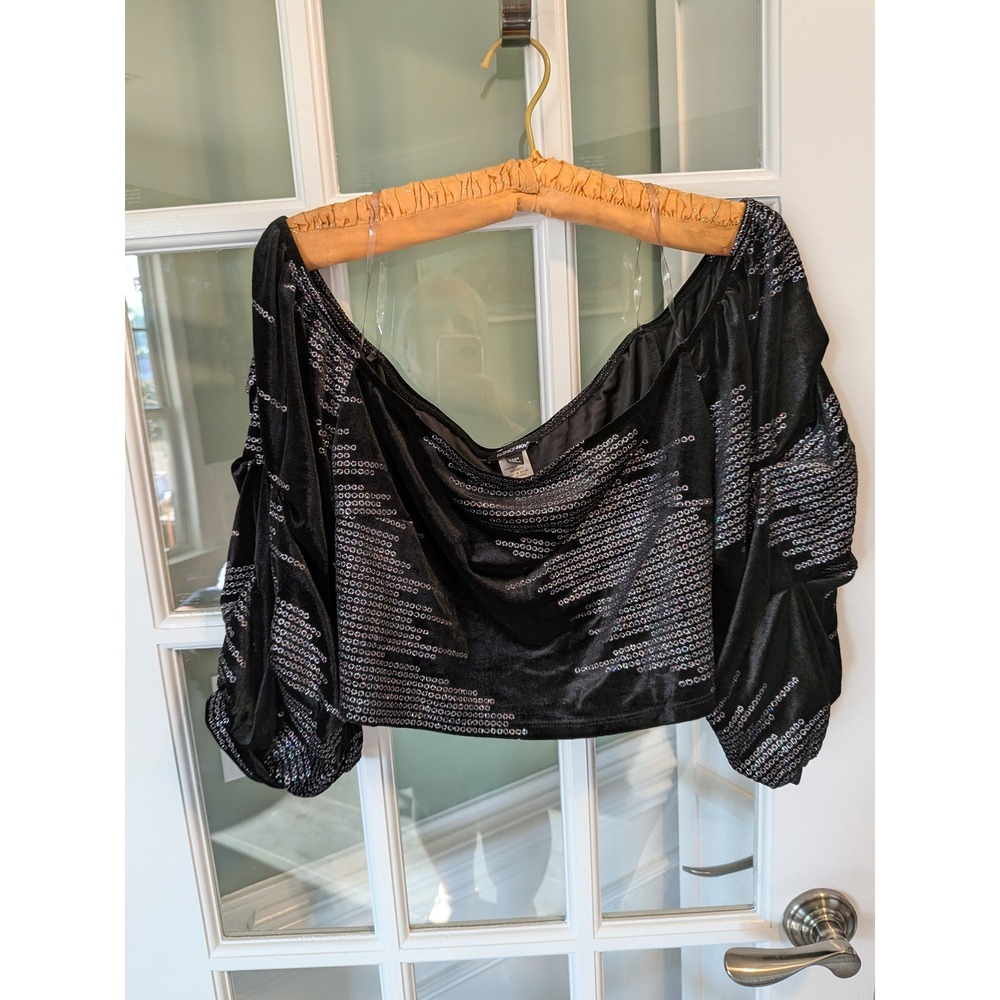 Fashion Nova Addictive Love Top Black Velvet Holographic Sequin Crop 2X NWT